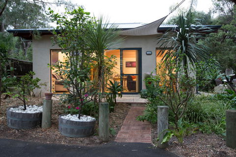 Par La Mer - Hobart Tourism 0