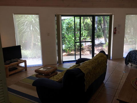 Par La Mer - Hobart Tourism 13