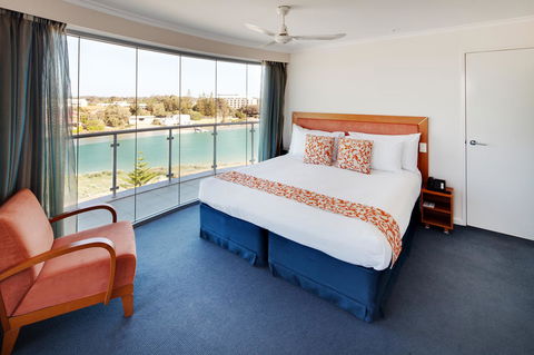 Seashells Mandurah - Tourism TAS 22