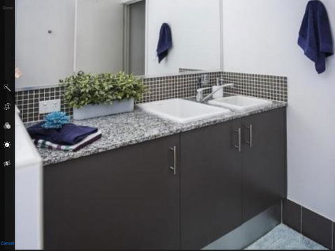 Charming Inner City Apartment - Hobart Tourism 5