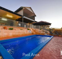 3 Kestrel Place - PRIVATE JETTY  POOL - Tourism TAS