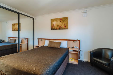 Canning Bridge Auto Lodge - Hobart Tourism 26