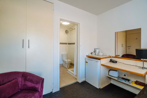 Canning Bridge Auto Lodge - Hobart Tourism 22