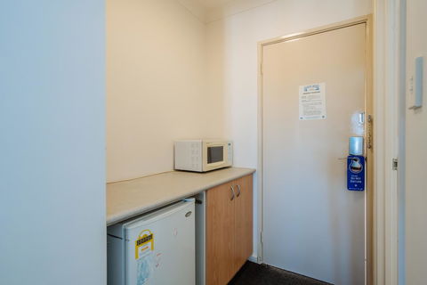 Canning Bridge Auto Lodge - Hobart Tourism 30