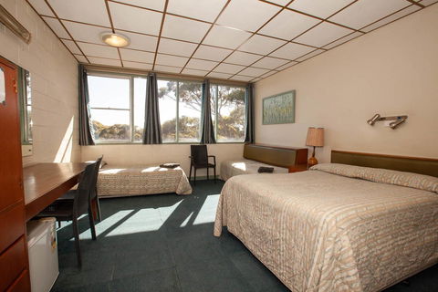 EUCLA MOTOR HOTEL - Tourism TAS 20