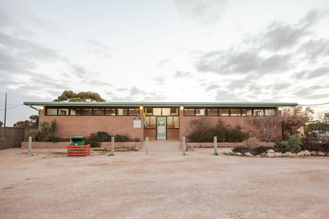 EUCLA MOTOR HOTEL - Tourism TAS 9