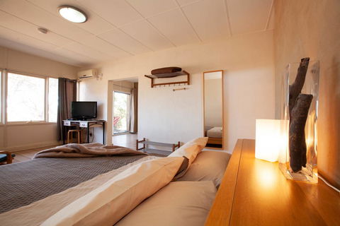 EUCLA MOTOR HOTEL - Tourism TAS 15
