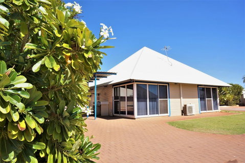 Osprey Holiday Village Unit 120 - Plenty Of Room For A Large Family - Tourism TAS 18