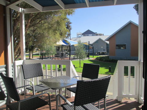 Mandurah Ocean Marina Chalets - Tourism TAS 40