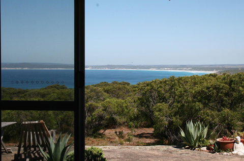 Aqua Views - Tourism TAS 14