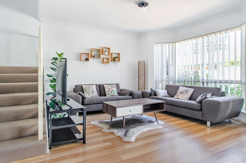 Jane Residence - Hobart Tourism 2