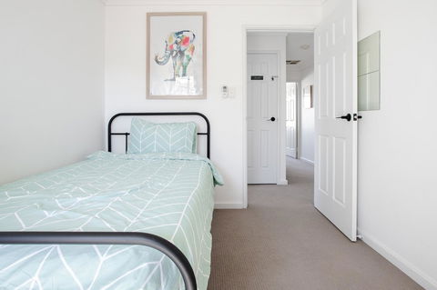 Jane Residence - Hobart Tourism 34