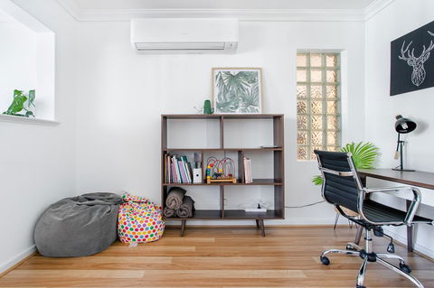 Jane Residence - Hobart Tourism 5