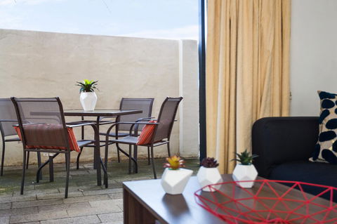 South Perth Executive Apartment - Hobart Tourism 3