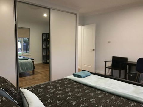 The Mains Guest House 2 Bedroom Farm Stay - Hobart Tourism 7
