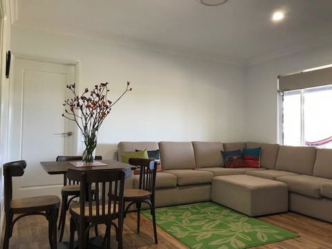 The Mains Guest House 2 Bedroom Farm Stay - Hobart Tourism 11