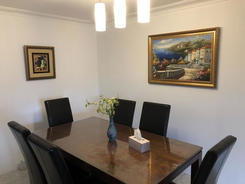 Charming Quiet Lodge-2 Minutes Walk To Shopping Complex - Hobart Tourism 4