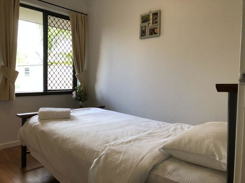 Charming Quiet Lodge-2 Minutes Walk To Shopping Complex - Hobart Tourism 17