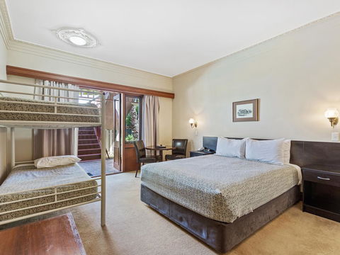 Heritage Country Motel - Tourism TAS 12