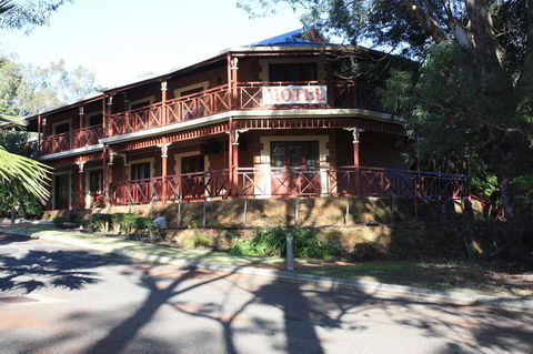Heritage Country Motel - Tourism TAS 34