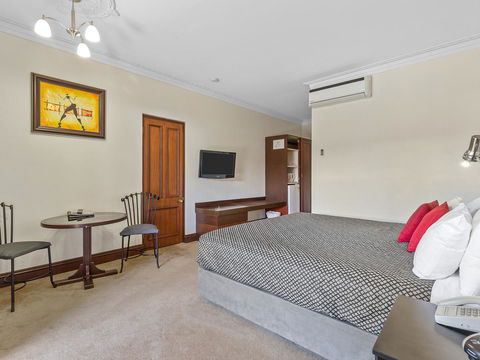 Heritage Country Motel - Tourism TAS 8