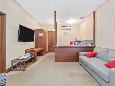 Heritage Country Motel - Tourism TAS 21
