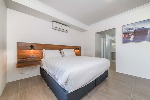Karrinyup Waters Luxury House Rental - Hobart Tourism 19