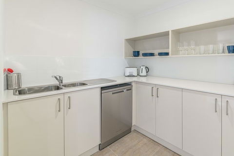 Karrinyup Waters Luxury House Rental - Hobart Tourism 14