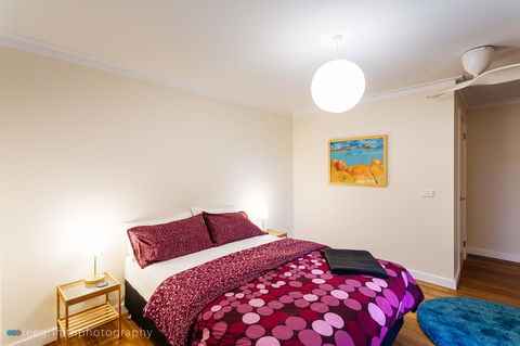 Stablebase - Hobart Tourism 11