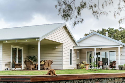 Stablebase - Hobart Tourism 1