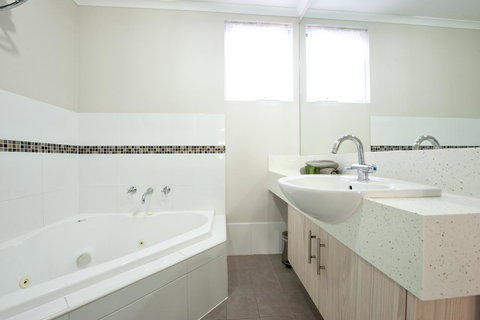 Mandalay Holiday Resort And Tourist Park - Tourism TAS 43