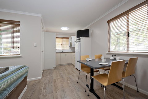 Mandalay Holiday Resort And Tourist Park - Tourism TAS 38