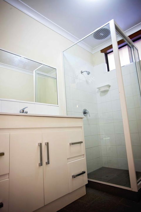 Hopetoun Motel & Chalet Village - Tourism TAS 43