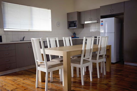 Hopetoun Motel & Chalet Village - Tourism TAS 7