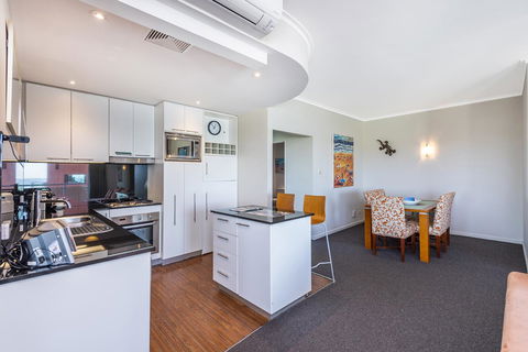 A 406 FANTASTIC OCEAN BEACH And MARINA VIEW APT - MANDURAH - Tourism TAS 21
