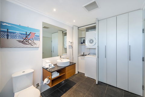 A 406 FANTASTIC OCEAN BEACH And MARINA VIEW APT - MANDURAH - Tourism TAS 15
