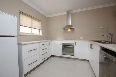 The Marina Hotel - Mindarie - Hobart Tourism 8