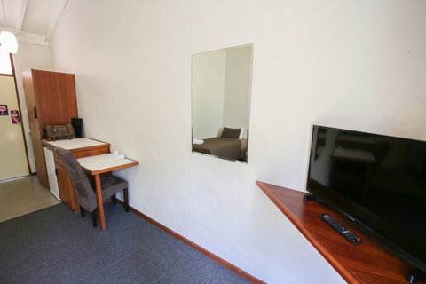 Esplanade Hotel Busselton - Tourism TAS 25