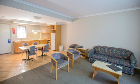 Esplanade Hotel Busselton - Tourism TAS 6