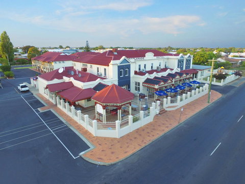 Esplanade Hotel Busselton - Tourism TAS 13