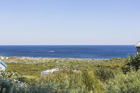 Aquatic Visions - Tourism TAS 28