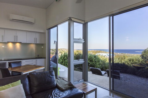 Aquatic Visions - Tourism TAS 13