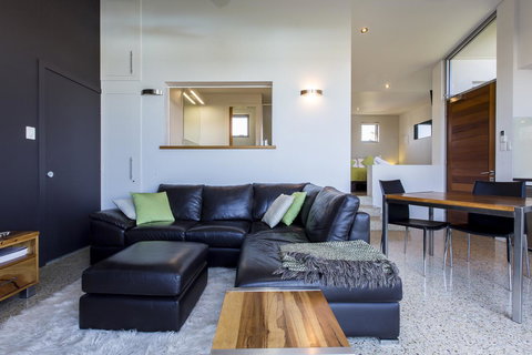 Aquatic Visions - Tourism TAS 8