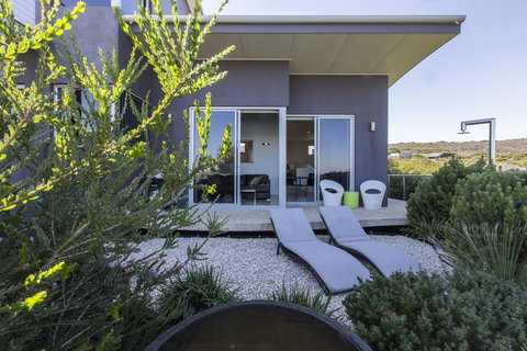 Aquatic Visions - Tourism TAS 15