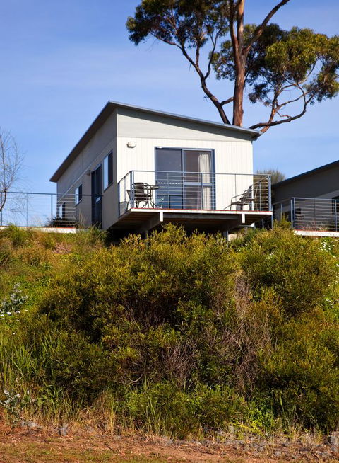 Swansea Beach Chalets - Tourism TAS 27