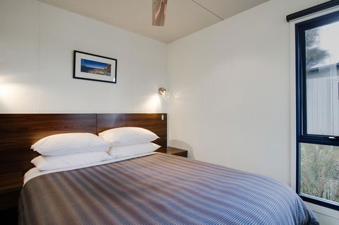 Swansea Beach Chalets - Tourism TAS 19