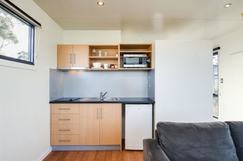 Swansea Beach Chalets - Tourism TAS 17