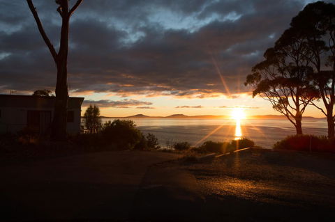 Swansea Beach Chalets - Tourism TAS 41