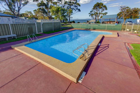 Swansea Beach Chalets - Tourism TAS 4