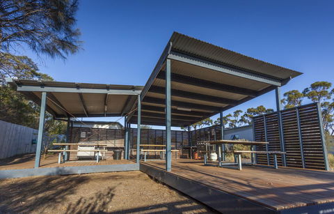 Swansea Beach Chalets - Tourism TAS 33